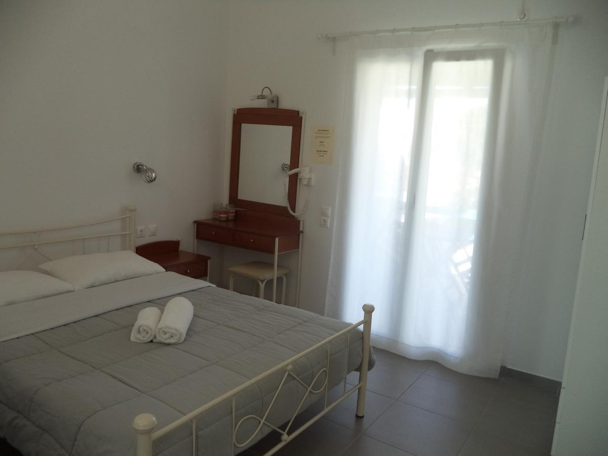 Taxiarchis Studios Agios Georgios  Eksteriør billede