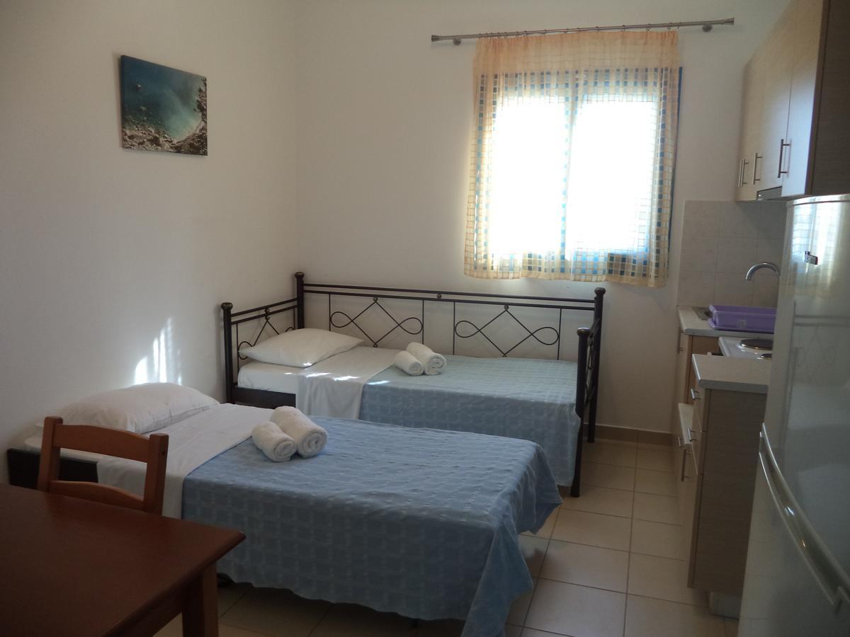 Taxiarchis Studios Agios Georgios  Eksteriør billede